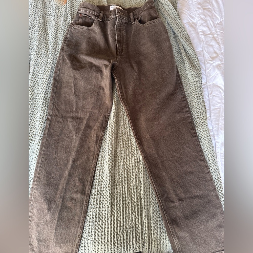 Abercrombie & Fitch Ultra High Rise 90s Straight Leg Jean Short length
